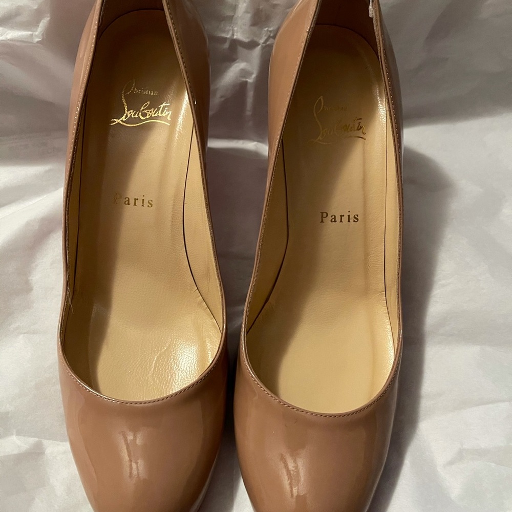 Christian Louboutin size 40 1/2